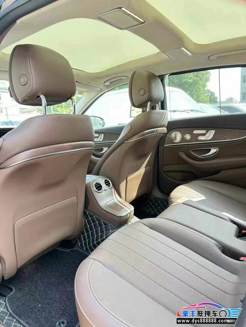 23年奔驰E轿车抵押车出售