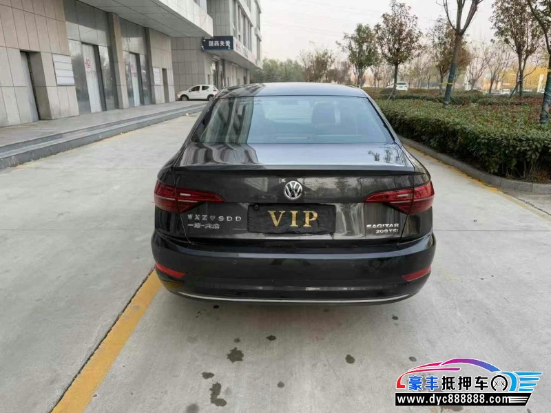 19年大众速腾轿车抵押车出售