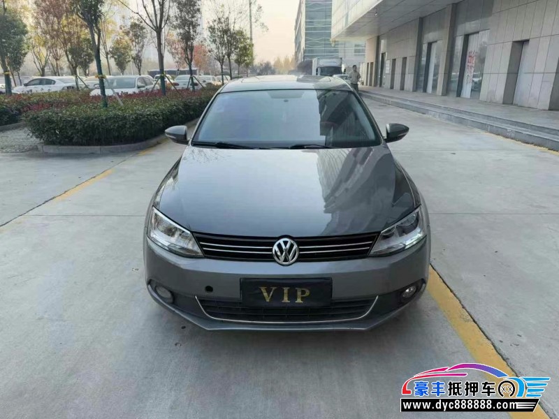 12年大众速腾轿车抵押车出售