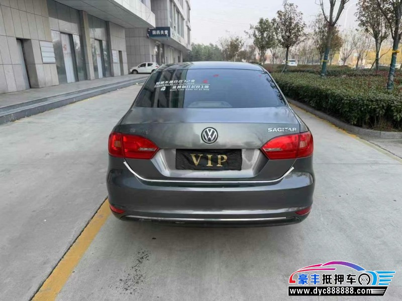 12年大众速腾轿车抵押车出售