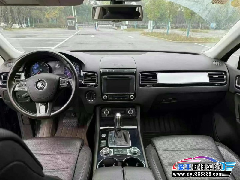 16年大众途锐轿车抵押车出售