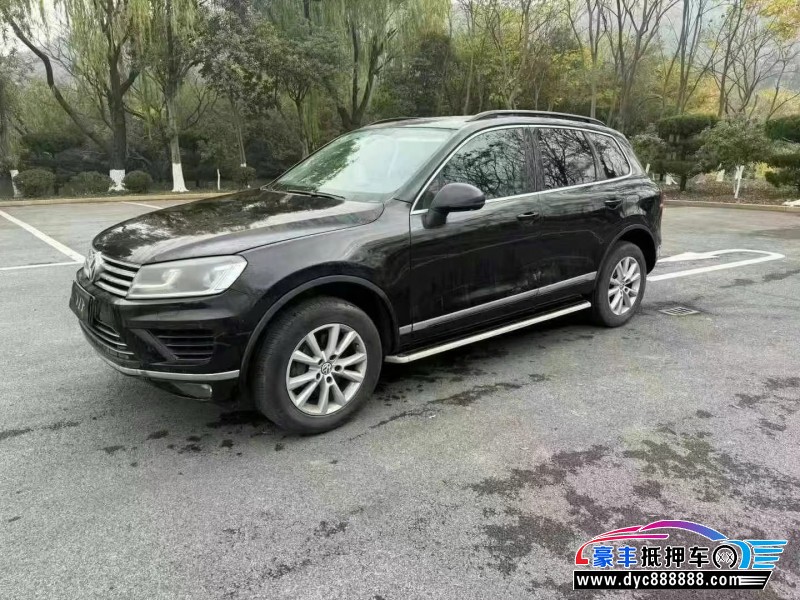 16年大众途锐轿车抵押车出售