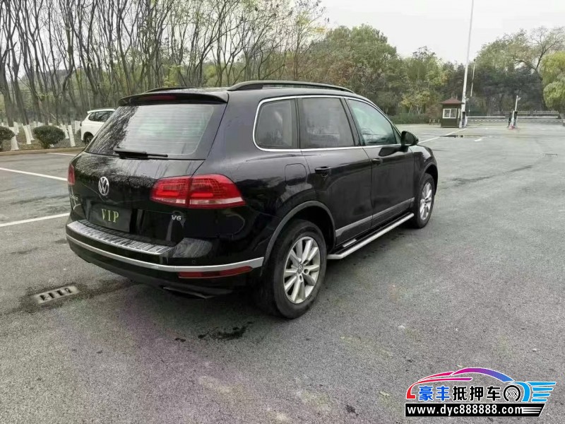 16年大众途锐轿车抵押车出售