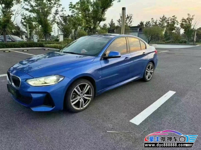 19年宝马1系轿车抵押车出售