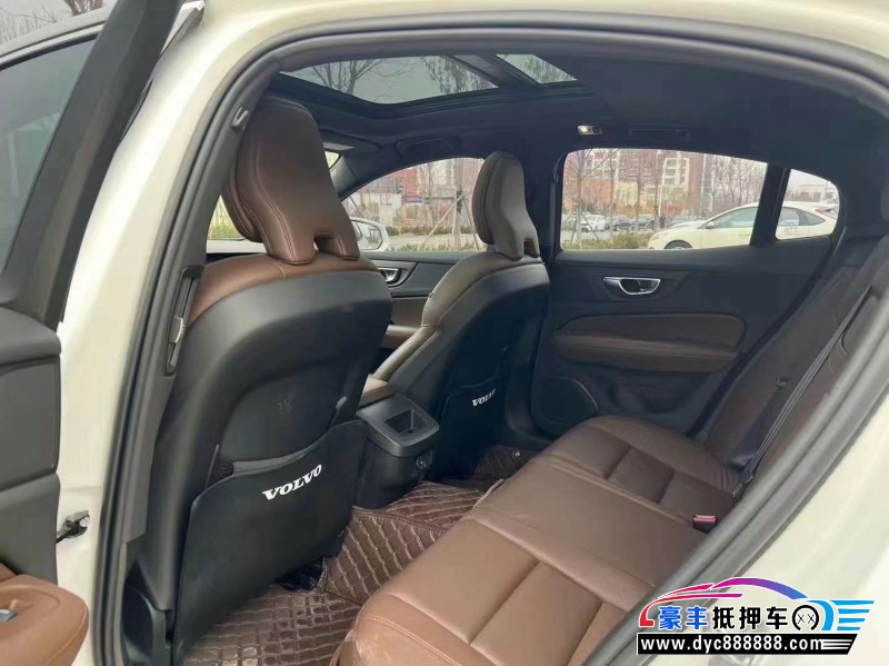21年沃尔沃S60轿车抵押车出售