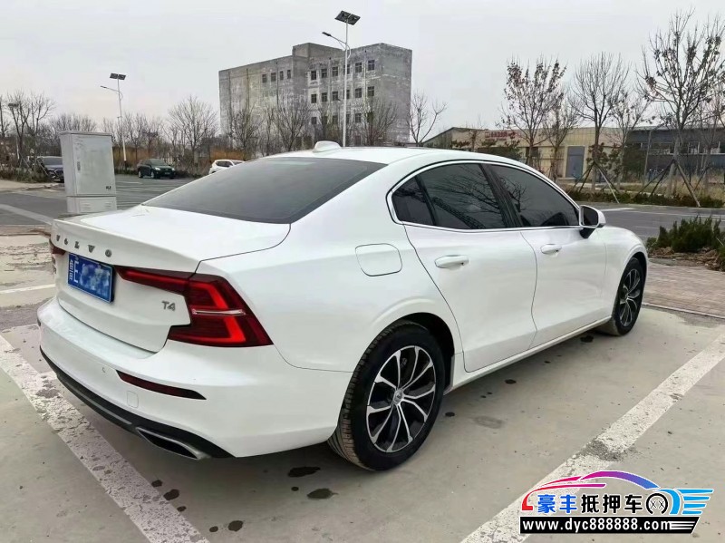 21年沃尔沃S60轿车抵押车出售