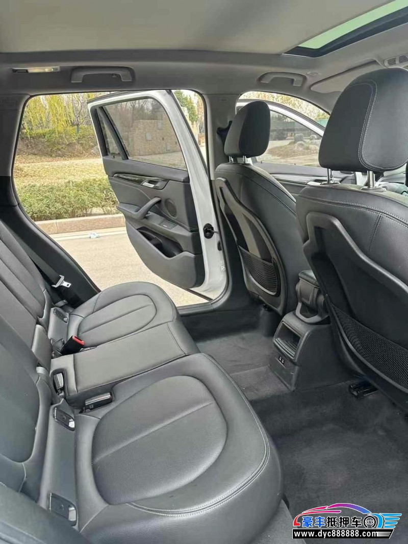 19年宝马X1SUV抵押车出售