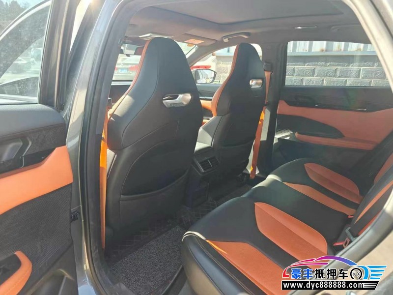 24年长安长安UNI轿车抵押车出售