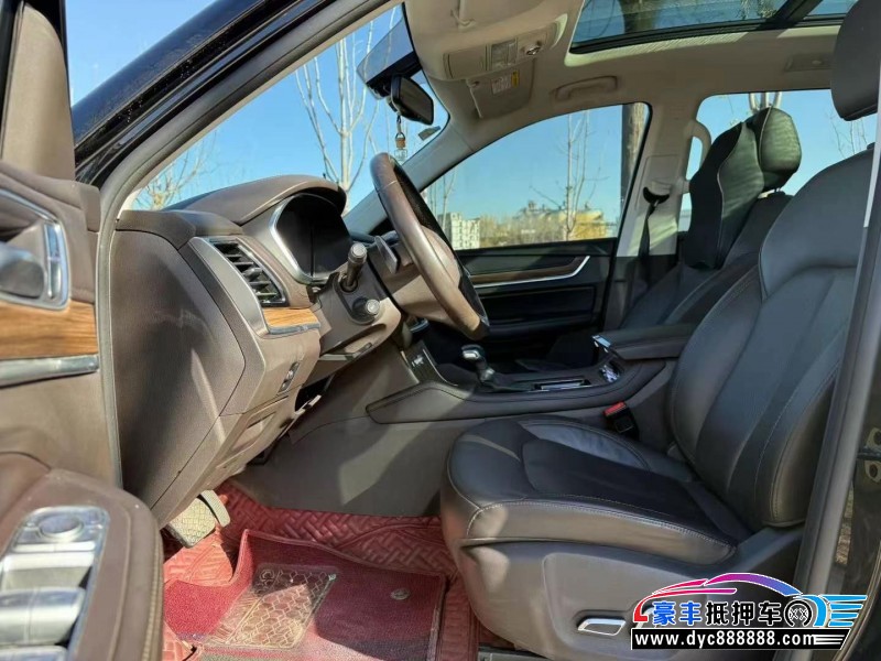 19年荣威RX8轿车抵押车出售