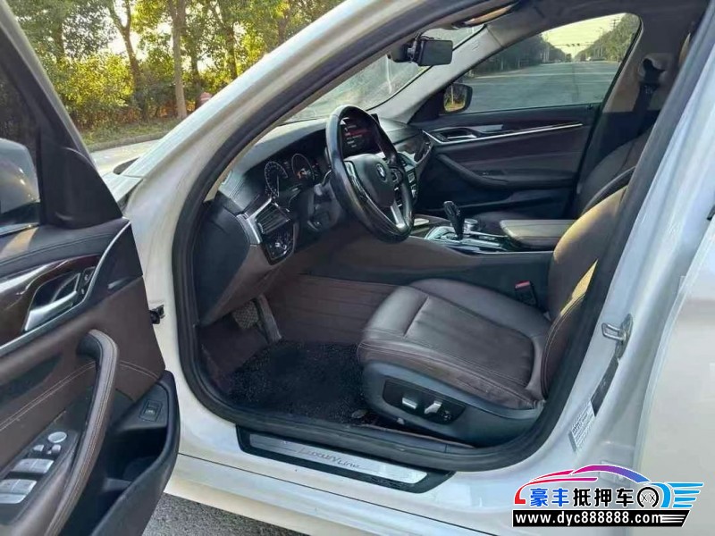 18年宝马5系轿车抵押车出售
