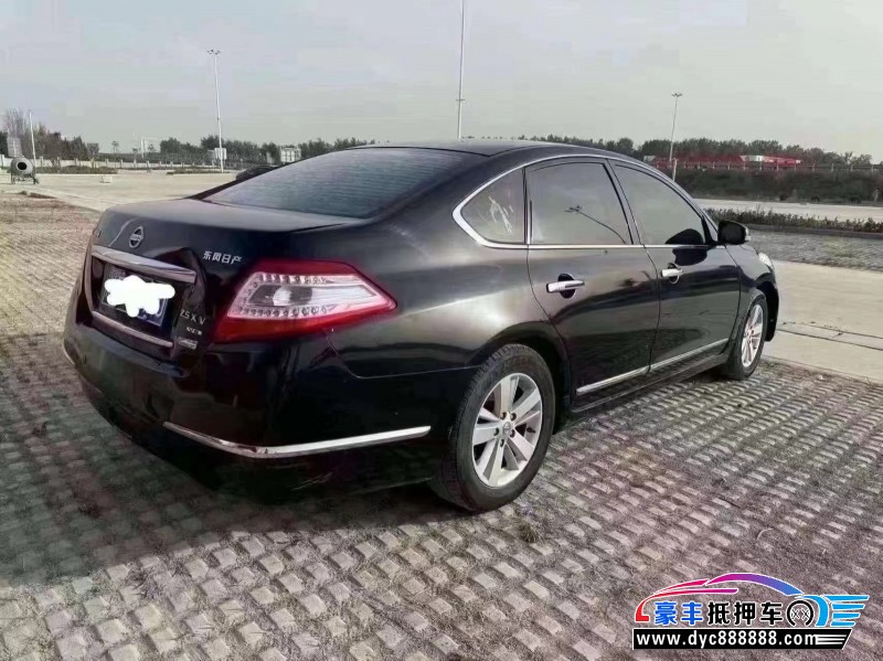 11年日产天籁轿车抵押车出售