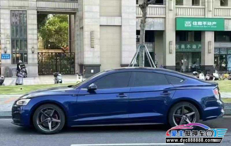 18年奥迪A5轿车抵押车出售