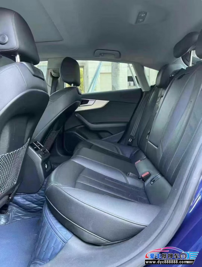 18年奥迪A5轿车抵押车出售