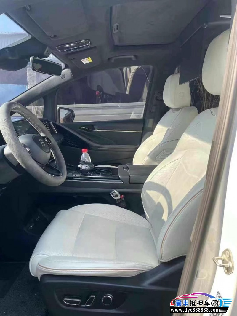 23年传祺M8轿车抵押车出售