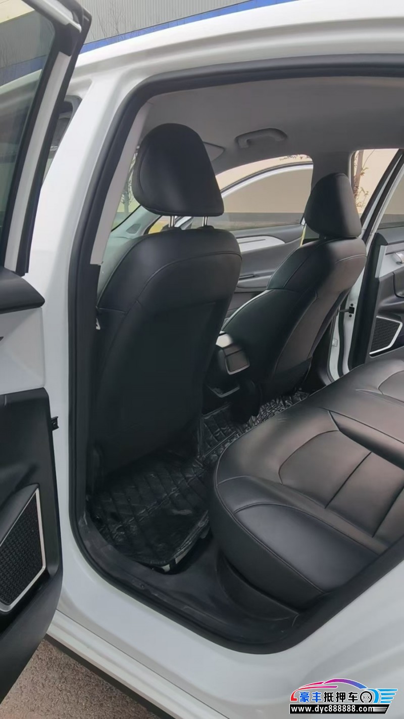 23年吉利几何轿车抵押车出售