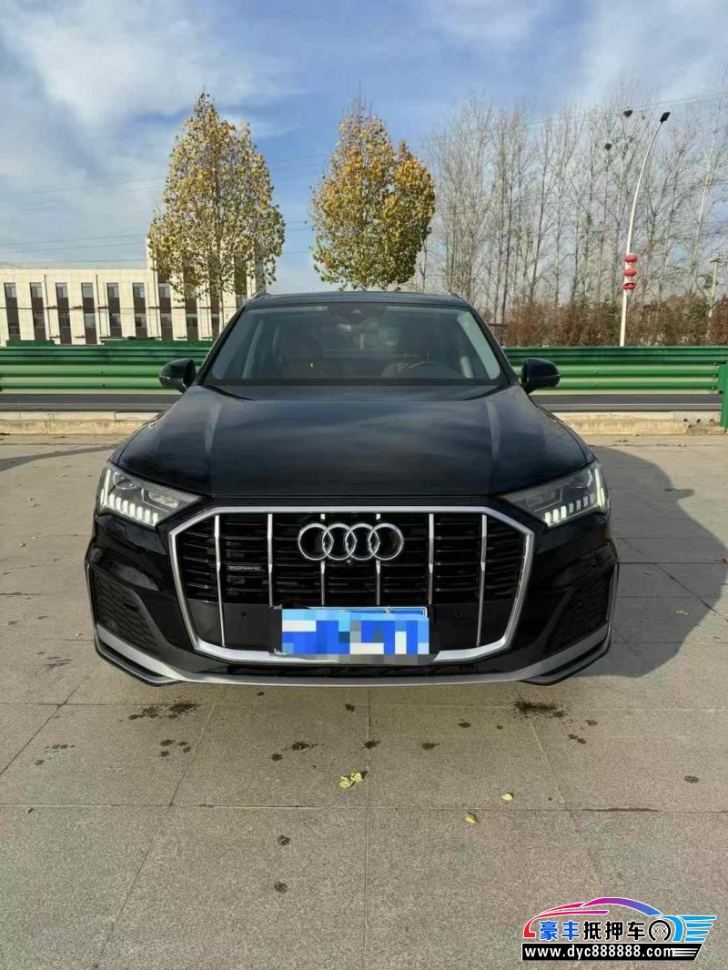 22年奥迪Q7轿车抵押车出售