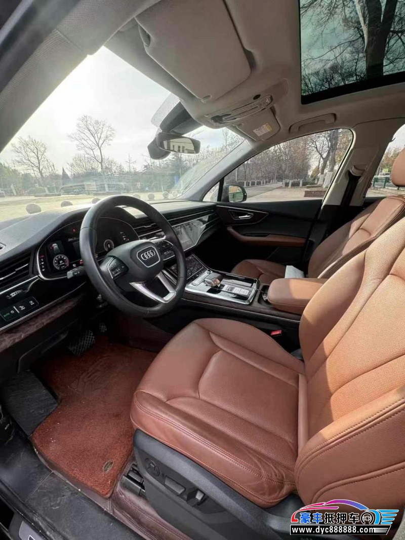 22年奥迪Q7轿车抵押车出售