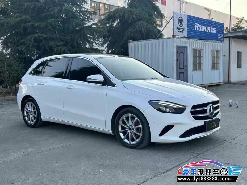21年奔驰B轿车抵押车出售