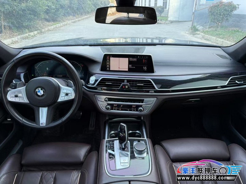 22年宝马7系轿车抵押车出售