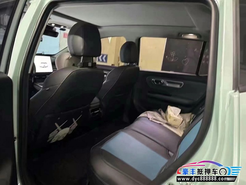 23年埃安Y70轿车抵押车出售