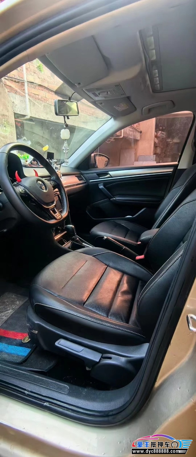 18年大众宝来轿车抵押车出售