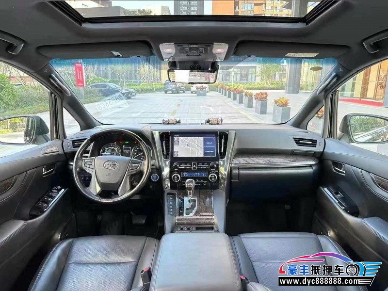 21年丰田埃尔法轿车抵押车出售