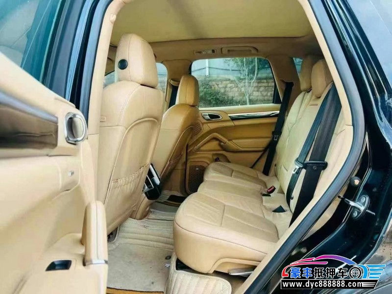 14年保时捷卡宴轿车抵押车出售