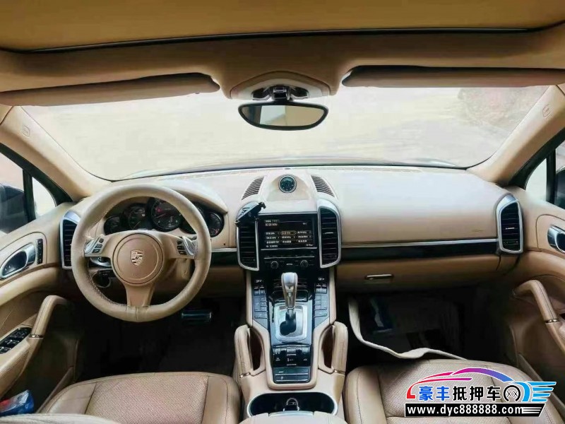 14年保时捷卡宴轿车抵押车出售