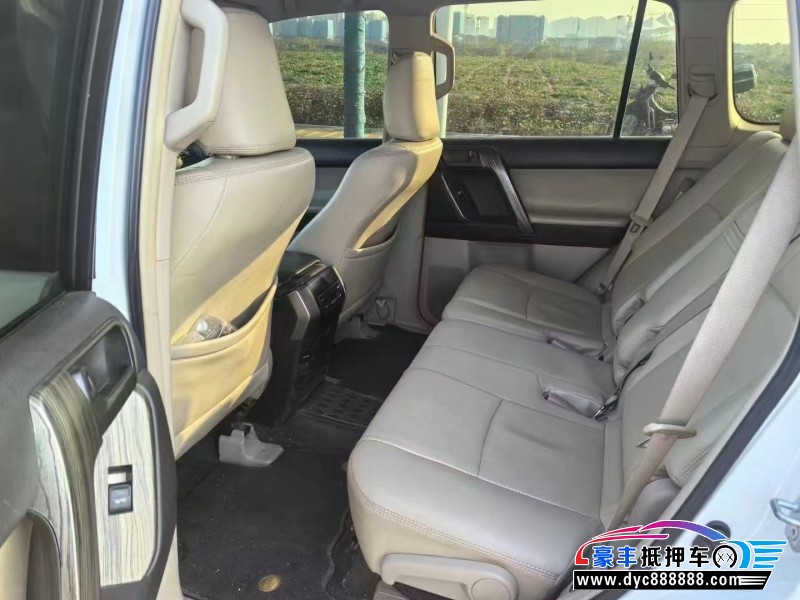 13年丰田普拉多（霸道）轿车抵押车出售