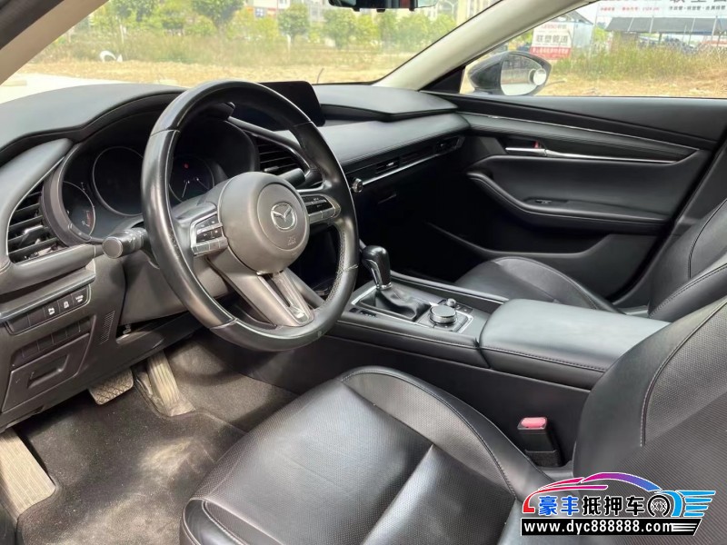 20年马自达昂克赛拉轿车抵押车出售