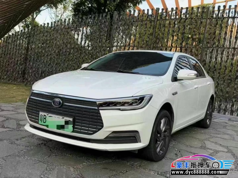 20年比亚迪秦轿车抵押车出售