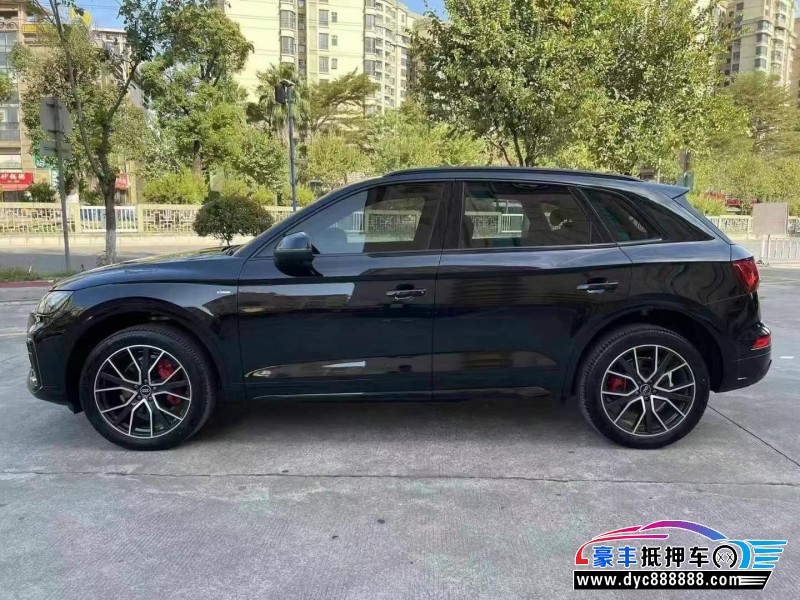 24年奥迪Q5轿车抵押车出售