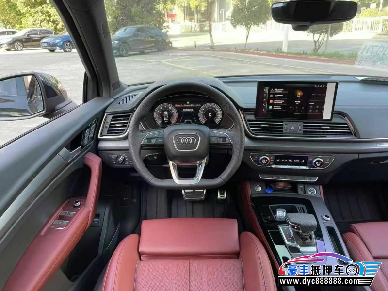 24年奥迪Q5轿车抵押车出售