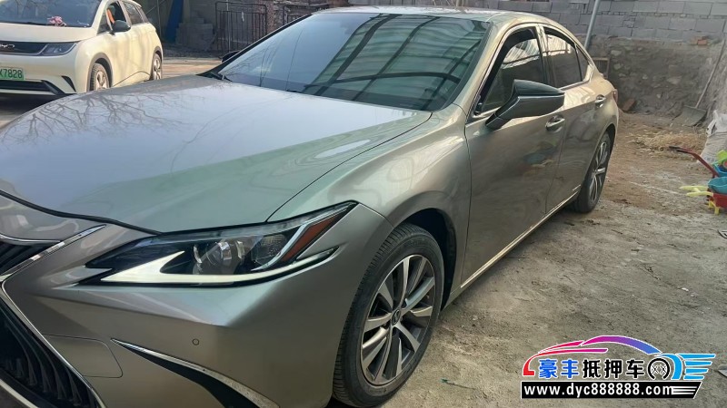 21年雷克萨斯ES轿车抵押车出售