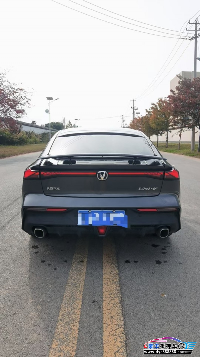 23年长安长安UNI轿车抵押车出售