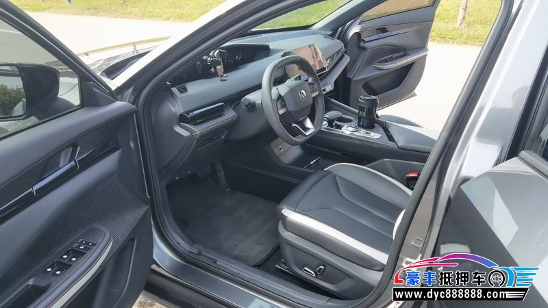 23年长安长安UNI轿车抵押车出售