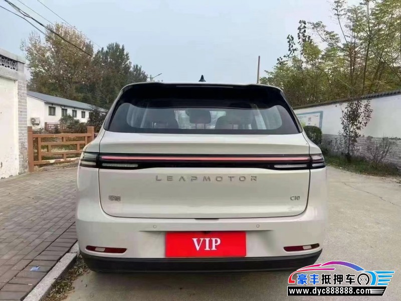 24年零跑C10轿车抵押车出售