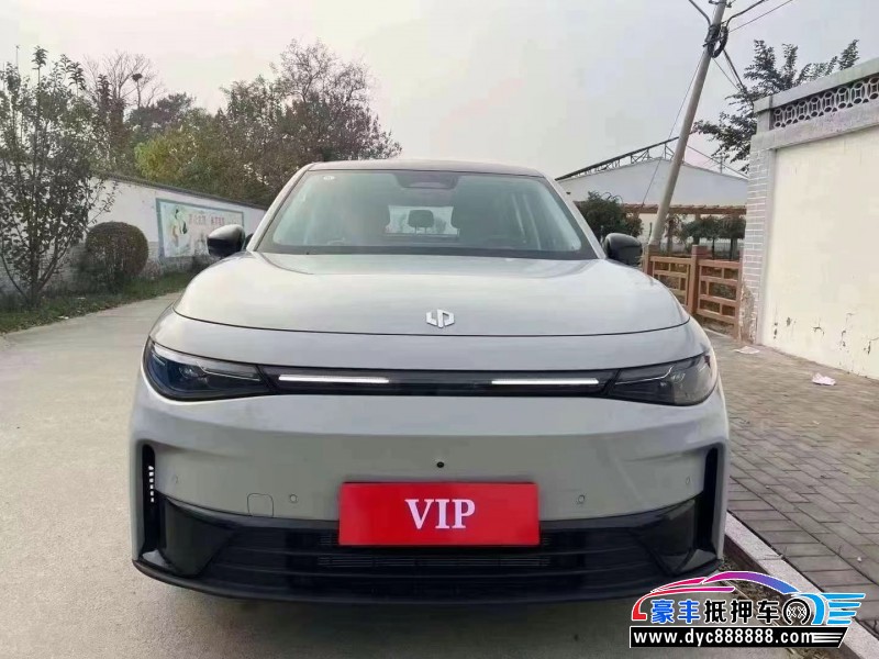 24年零跑C10轿车抵押车出售