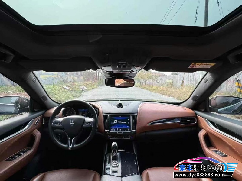 18年玛莎拉蒂莱万特轿车抵押车出售