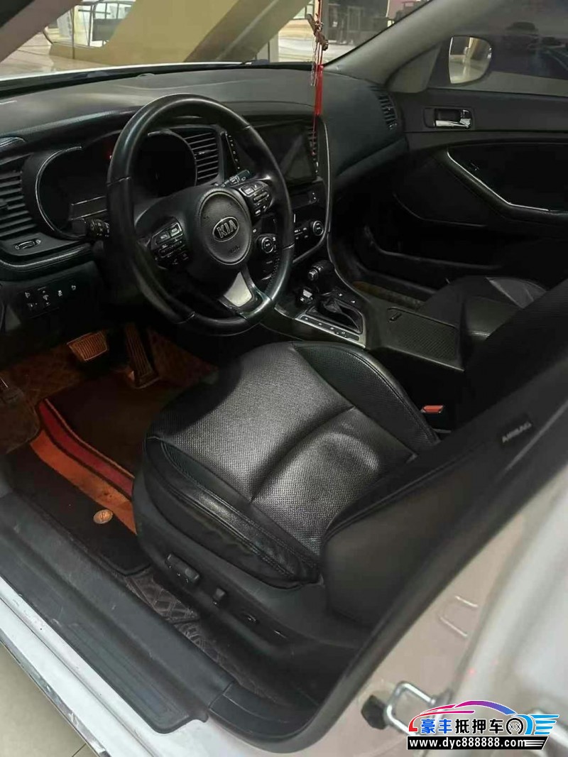 15年起亚K5轿车抵押车出售