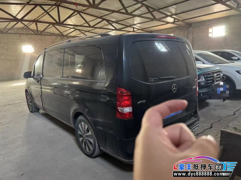 21年奔驰威霆轿车抵押车出售