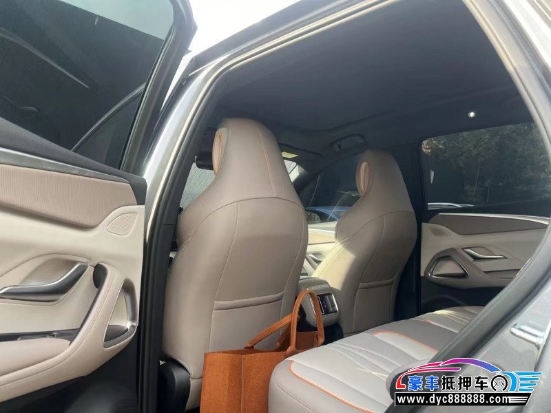 24年比亚迪宋轿车抵押车出售