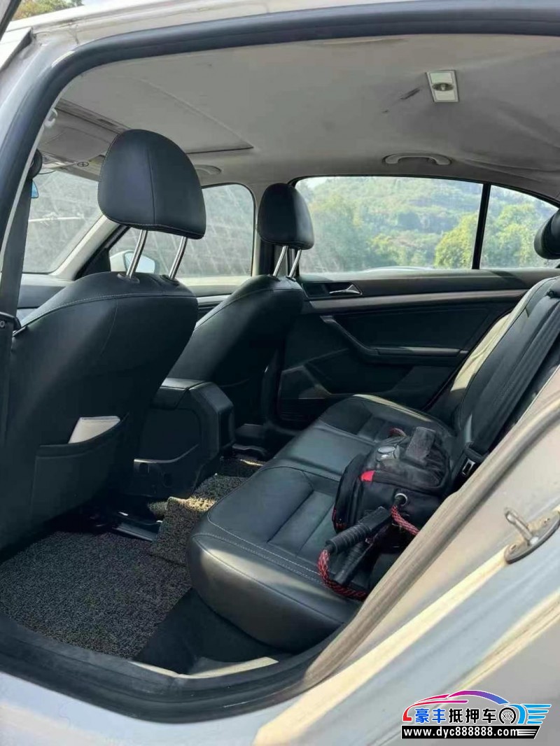 17年大众朗逸轿车抵押车出售