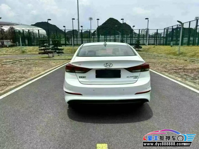 19年现代领动轿车抵押车出售