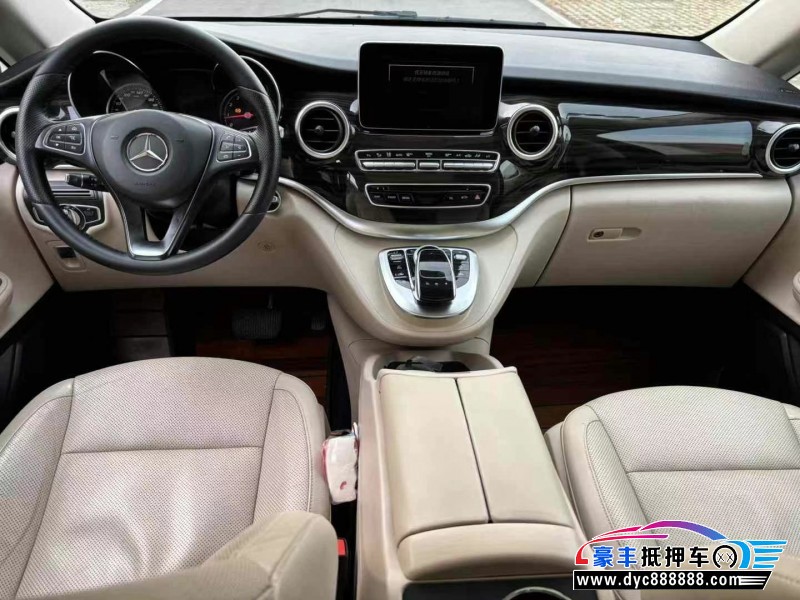 19年奔驰V轿车抵押车出售