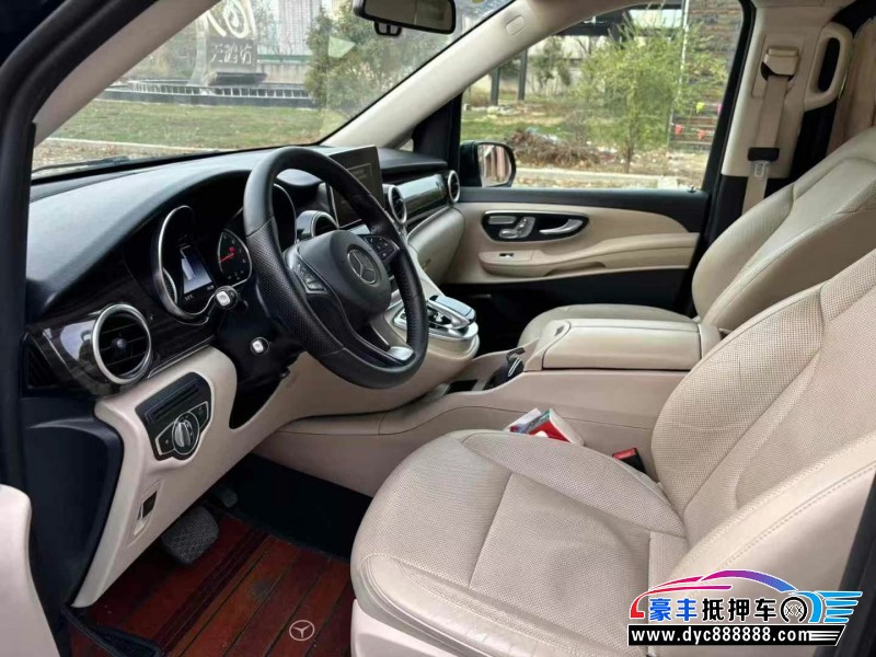 19年奔驰V轿车抵押车出售