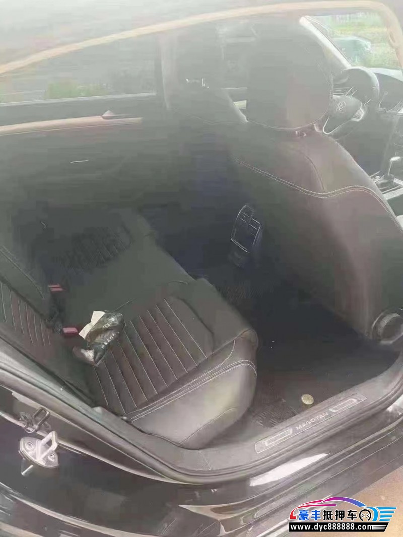 21年大众迈腾轿车抵押车出售