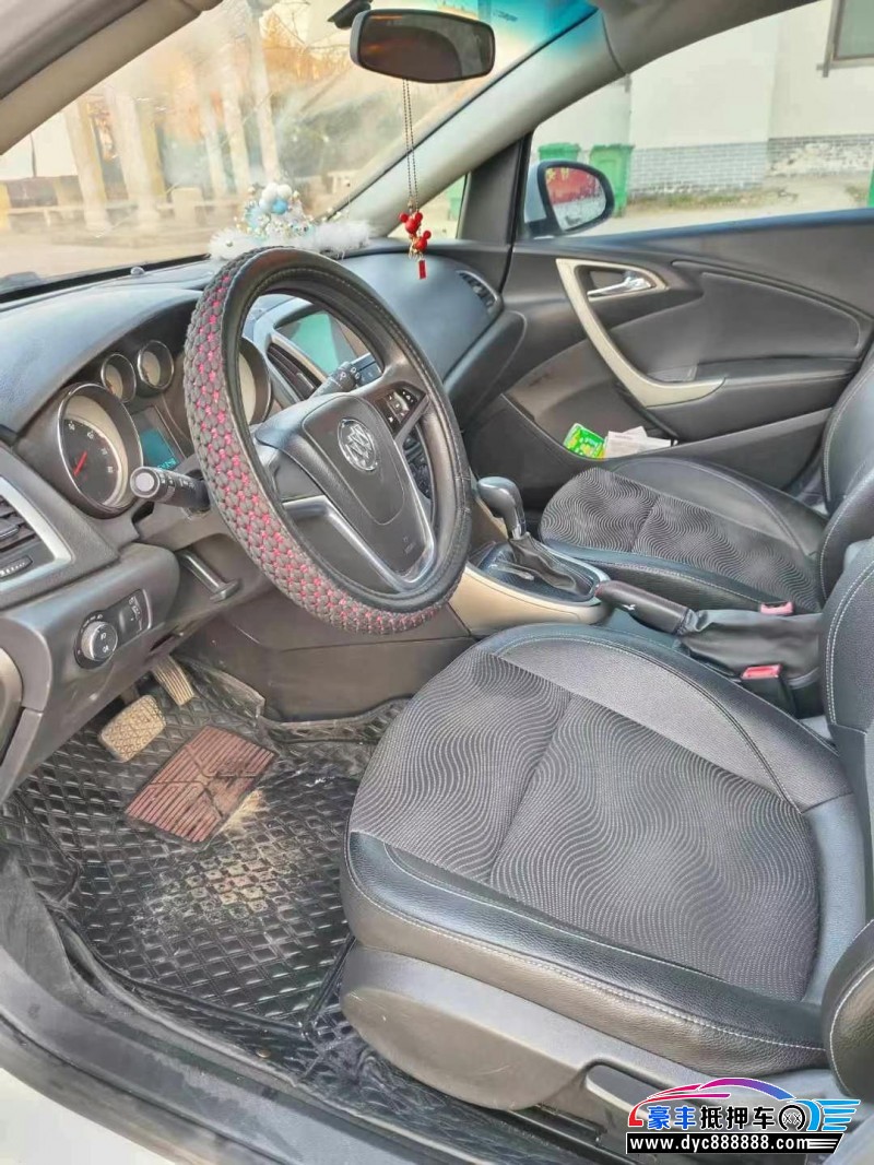 14年别克英朗轿车抵押车出售