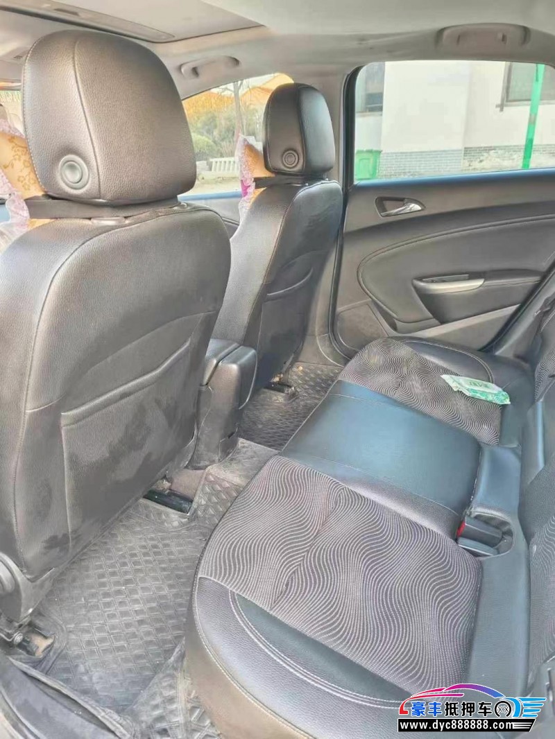 14年别克英朗轿车抵押车出售