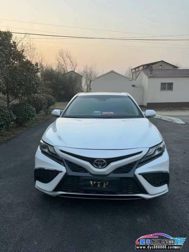 22年丰田凯美瑞轿车抵押车出售